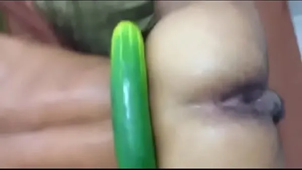 Store giant cucumber in boyfriend's ass ferske filmer