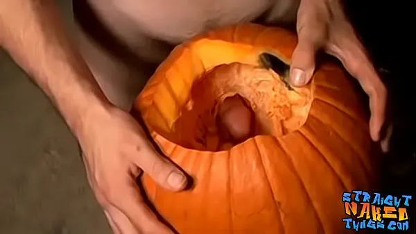 Nagy Deviant straight guys are fucking a pumpkin and masturbating friss filmek