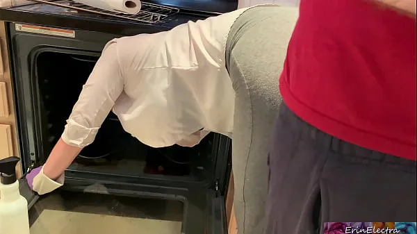 Big Stepmom is horny and stuck in the oven - Erin Electra fresh Movies