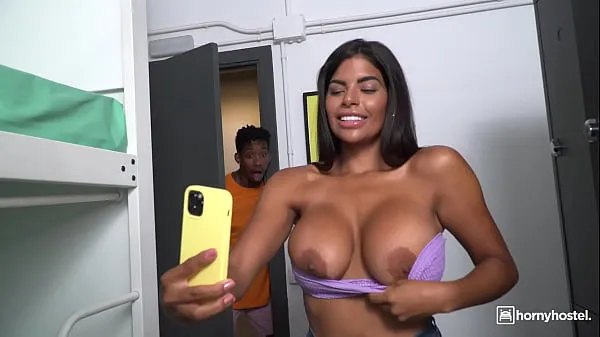 Veľké HORNYHOSTEL - (Sheila Ortega, Jesus Reyes) - Huge Tits Venezuela Babe Caught Naked By A Big Black Cock Preview Video čerstvé filmy