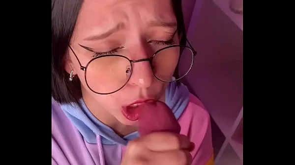 Nerd Girl In Glasses Suck My Dick After Classes Filem segar besar