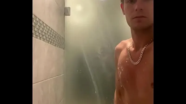 Grandes Tomando una ducha en el gimnasio, porque estoy muy sucia películas nuevas