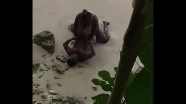 Grandi Scopata in spiaggia andata benenuovi film