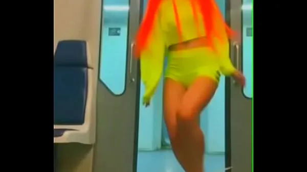 大Dancing girl Moscow train新鲜电影