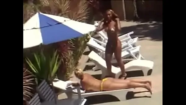 신선한 영화fucking a black woman in the sexual pool 많은